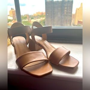 Nisolo Go-To Stella Block Heel Sandals in Almond Size 5